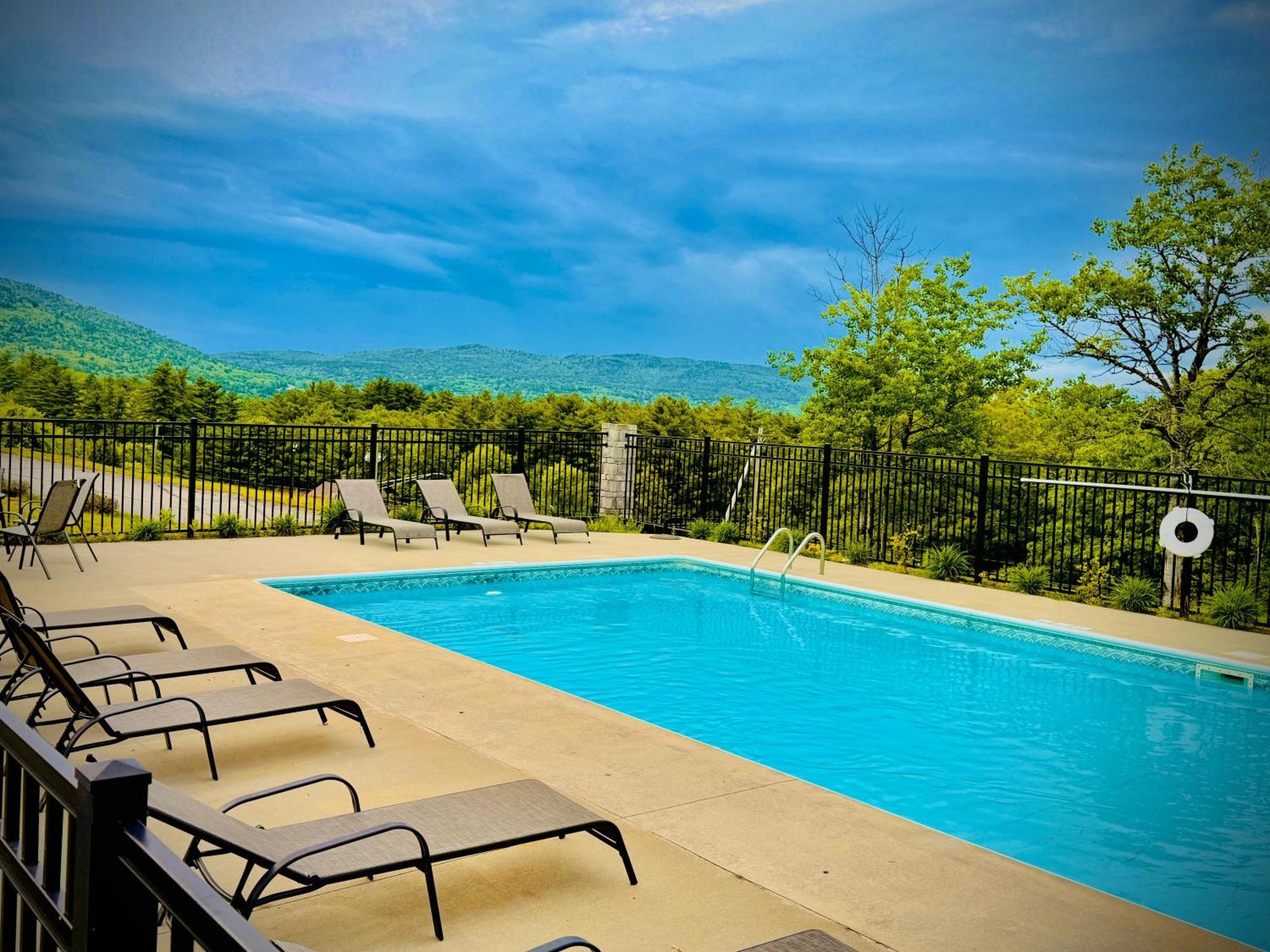 Travelodge By Wyndham Lake George Ny Exteriér fotografie