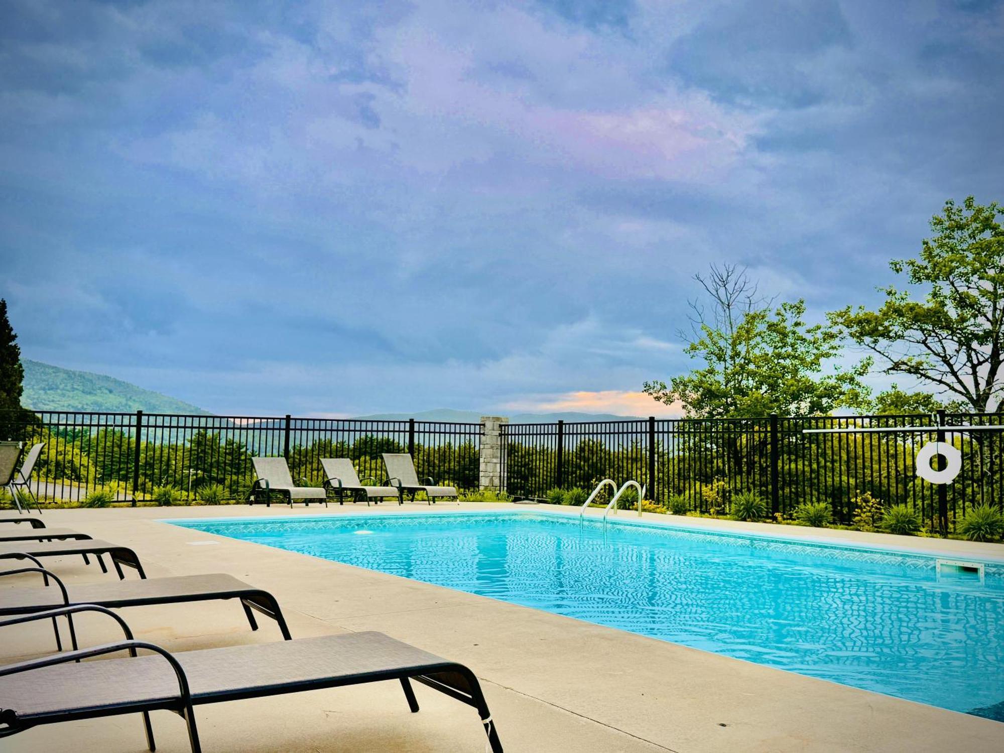 Travelodge By Wyndham Lake George Ny Exteriér fotografie