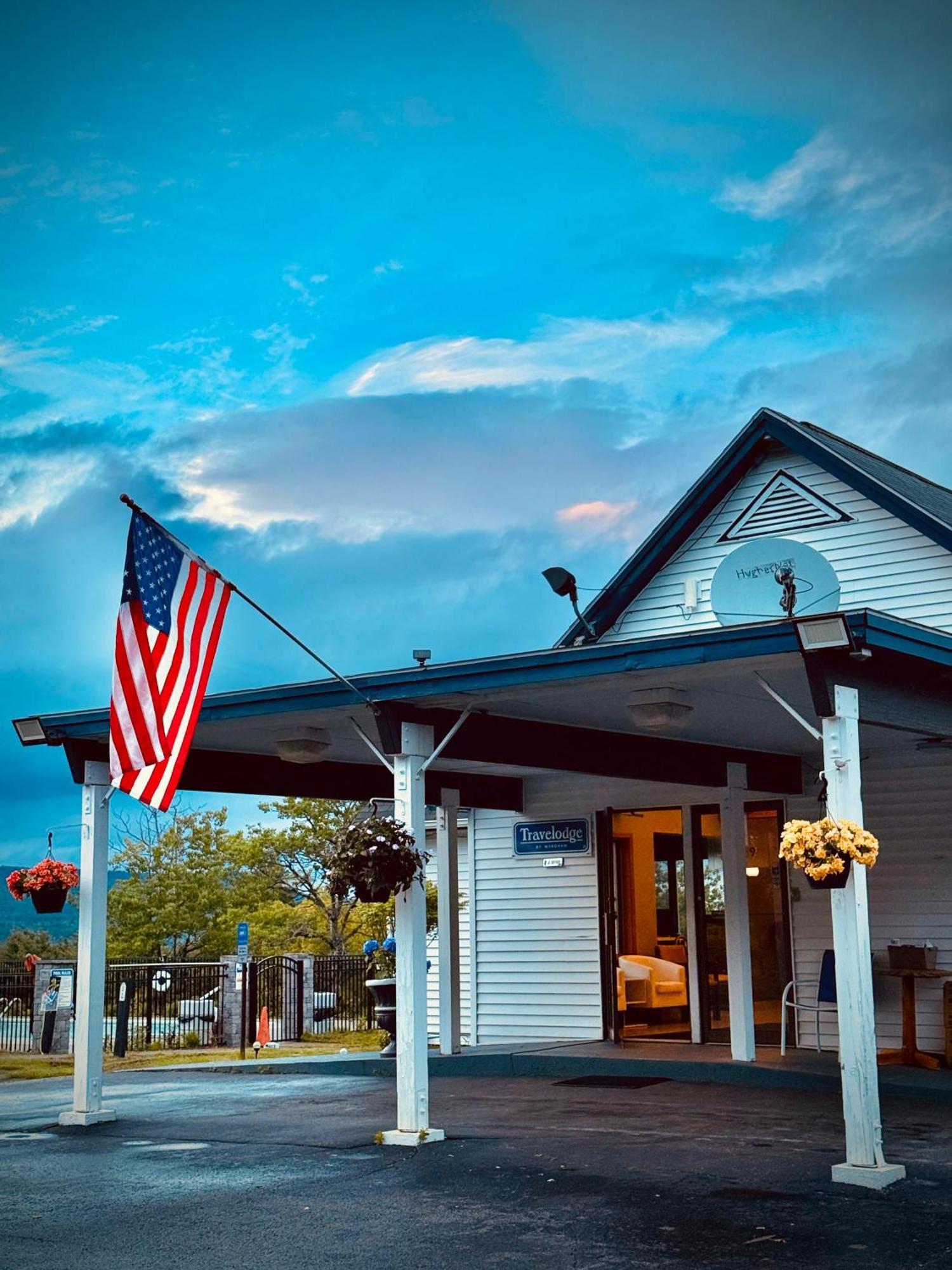 Travelodge By Wyndham Lake George Ny Exteriér fotografie